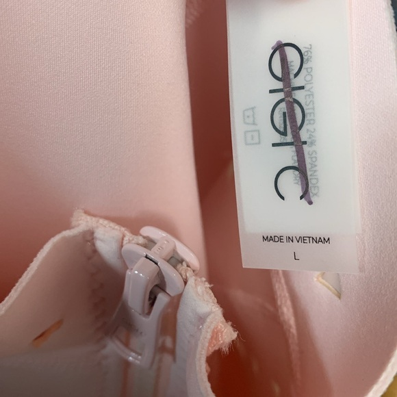 NWOT Gigi C RILEY PINK Surfsuit SIZE LARGE - Picture 5 of 6